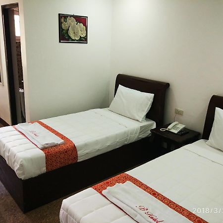 Bicotels Hotel Batangas Extérieur photo